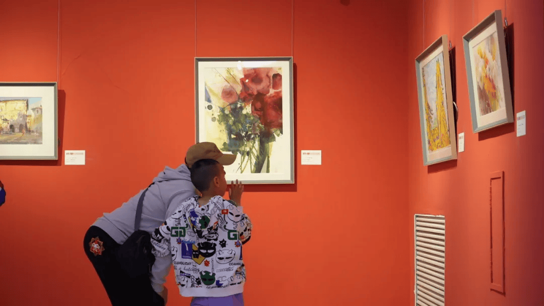 石家庄首届国际水彩画展启幕