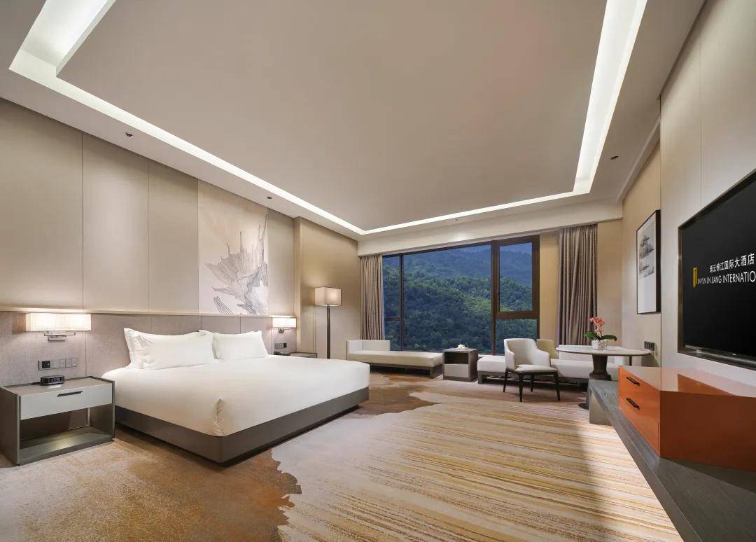 套餐内房型 | 豪华大床房高贵典雅的设计风格,温馨惬意的居住环境