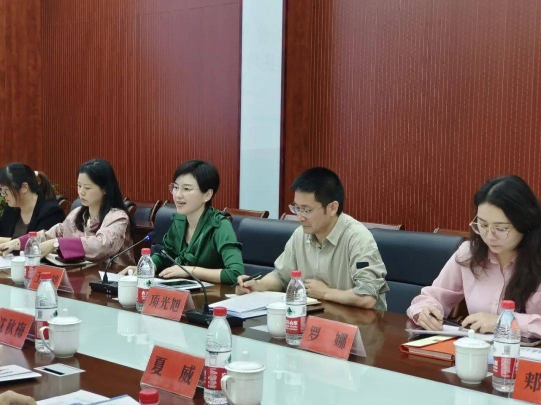 4月15日,湖北省英山县人力社保局党组书记,局长郑劲松带队来玉开展