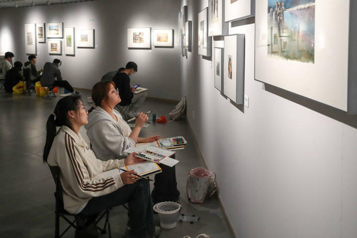 "粉画巨子"杭鸣时逝世一周年纪念展:73幅杰作讲述艺术人生