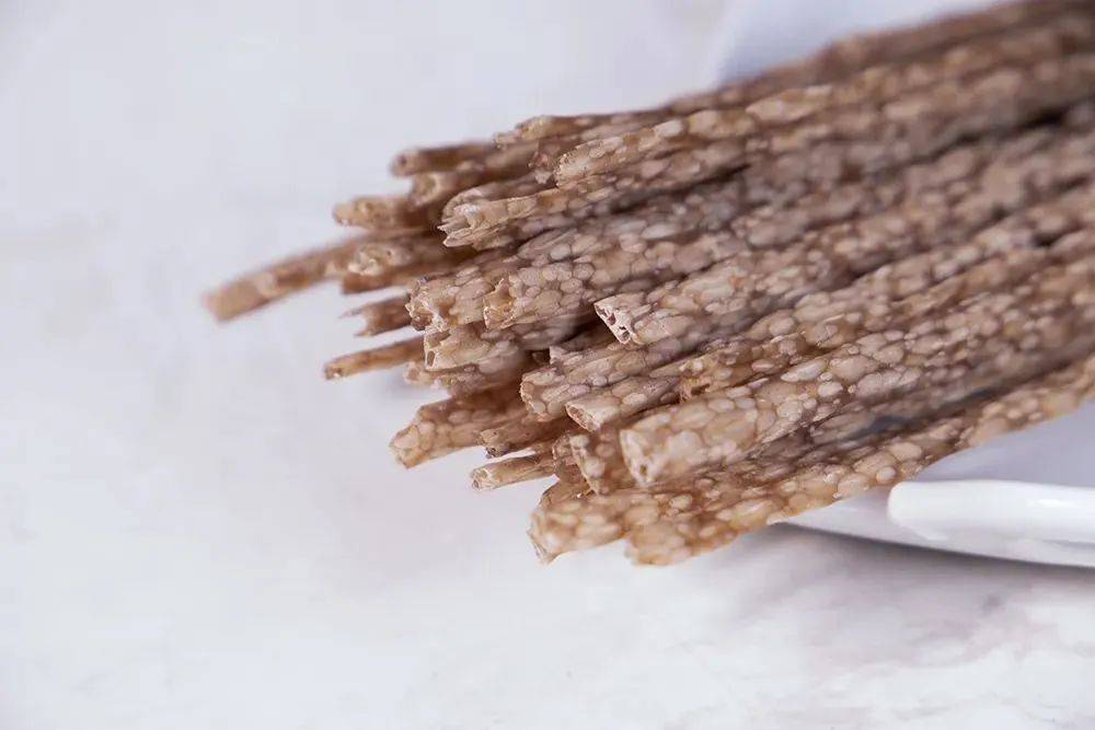 传统美食▎荞麦牛筋面搭搭配凉拌汁清爽美味超诱人