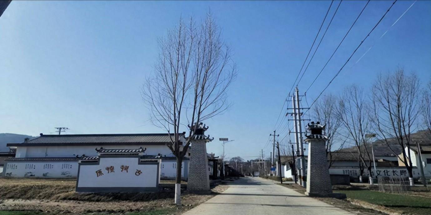 在春日来一场说走就走的旅行吧崆峒漫行打卡寺沟村