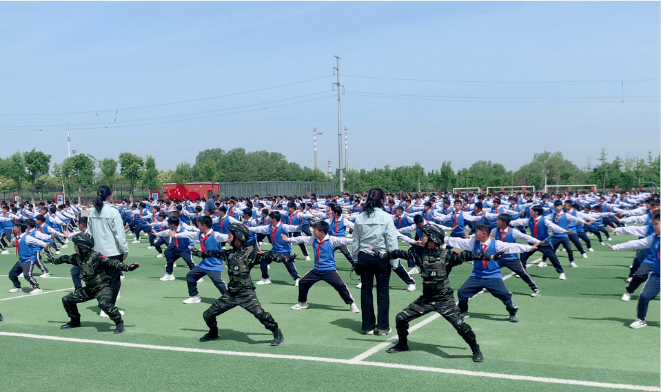 学校体育运动照片图片