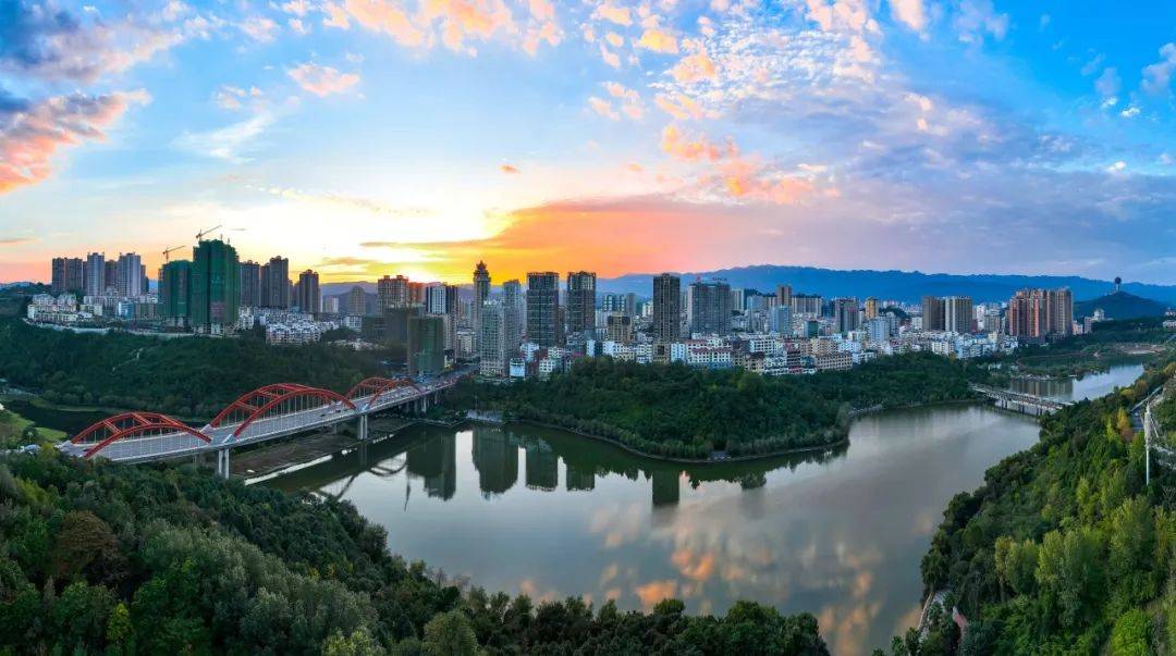 创建全国文明城市,建设现代化盘州,是盘州市委,市政府作出的重大决策