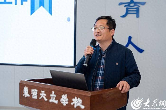 就到了河北衡水中学工作,2012年7月经人才引进至山东诸城一中担任级部