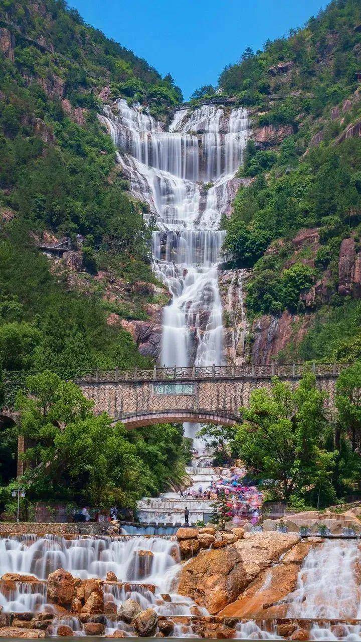 60多年前,它因为修水电站而断流,后来经过修复改造,又重新面世.