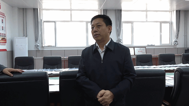 赵雪宏在交口县调研教育工作