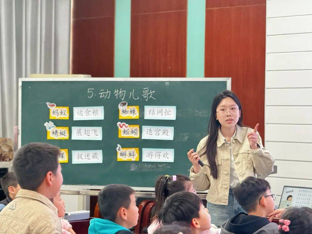 《田忌赛马》专家点评赋能扬州市特级教师,梅岭小学西区校臧琴副校长