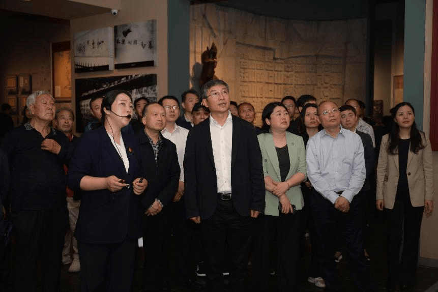 国家文物局副局长罗文利来山调研
