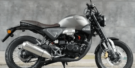 新大洲本田cbf150r,油箱13.8升,官方续航650公里,单缸风冷150发动机.