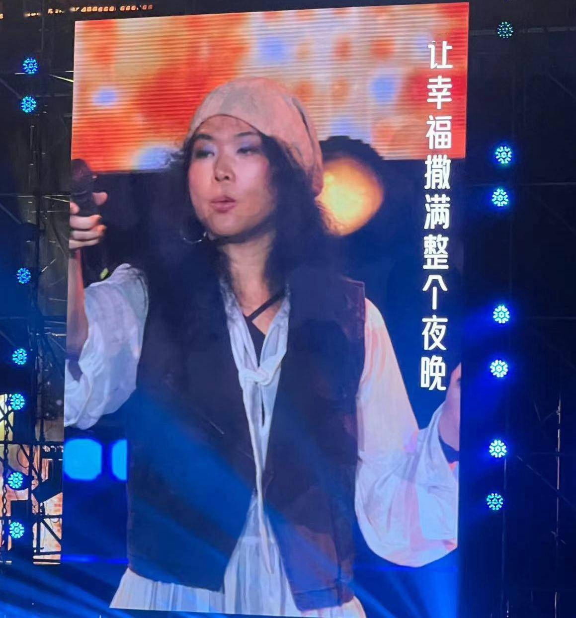 曾患精神分裂！许美静复出演唱会引观众齐喊退票，2.5小时唱5首歌