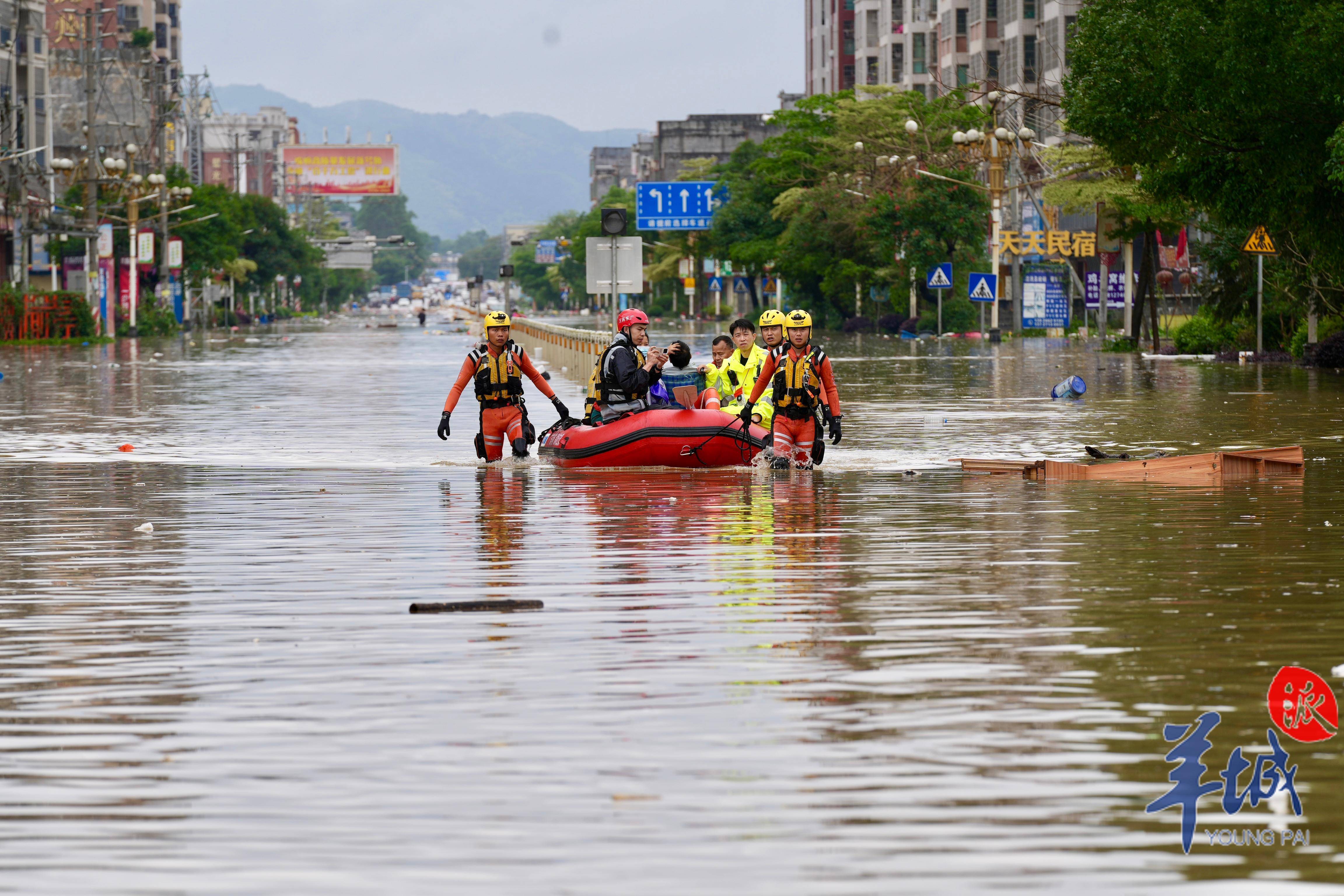 防汛硬仗打响,广东全力以赴筑牢"冲不垮的堤坝"
