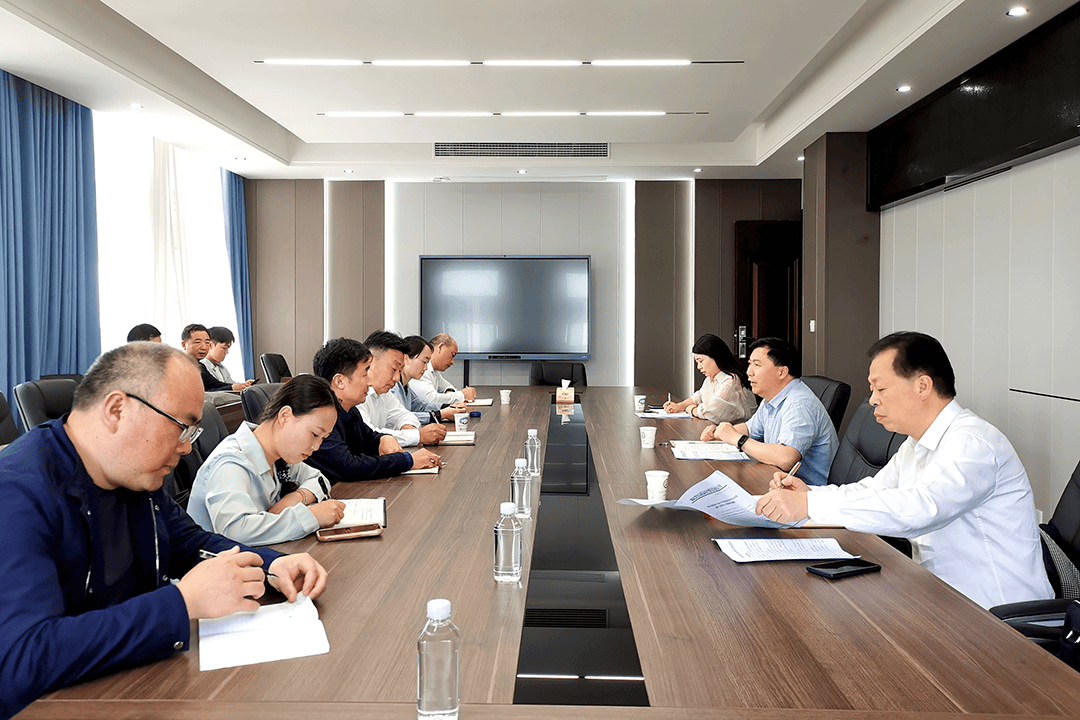 孔福生对枝江一中食品安全工作给予肯定.