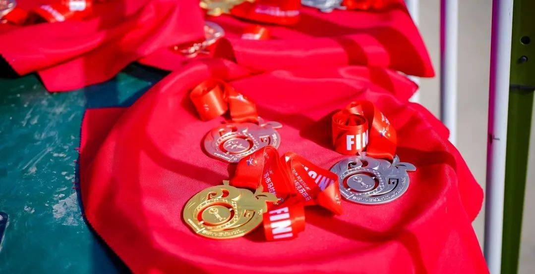 "杭州-阿克苏同心杯"2024阿克苏市马拉松成功举办