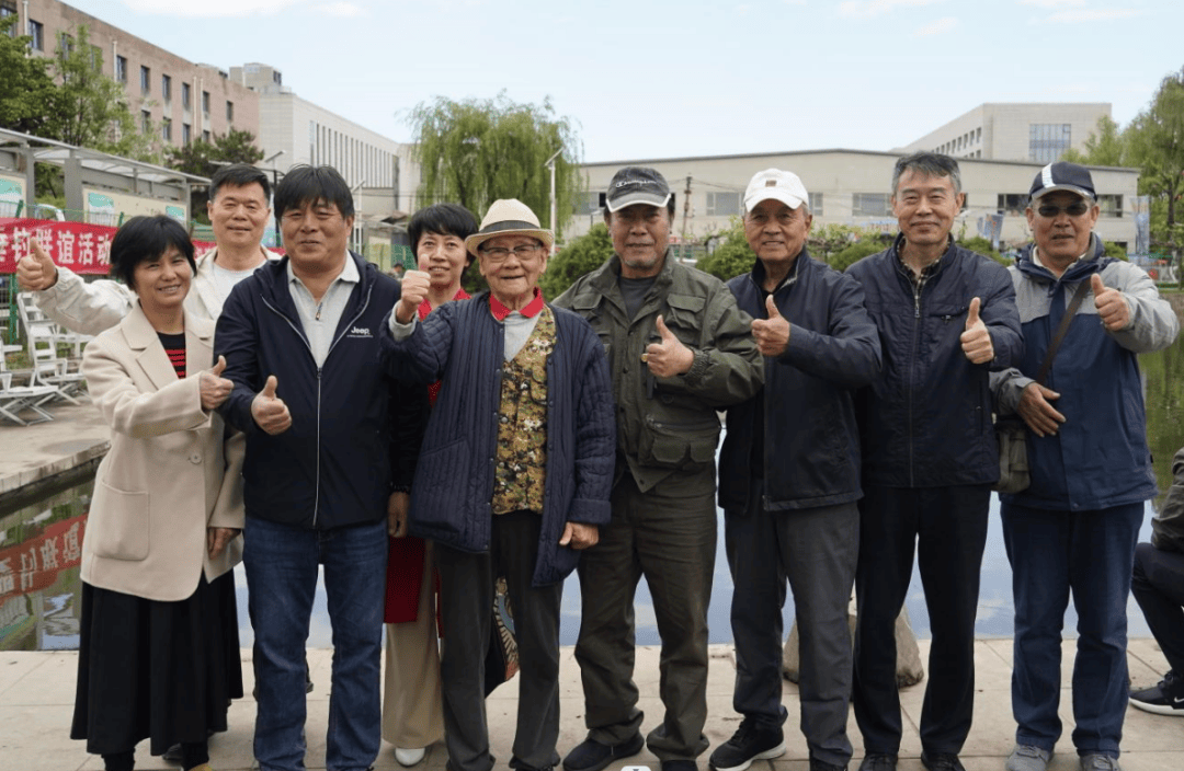 罗学莲夫妇,奥运会游泳冠军钱红,金华省,吉伟东;演艺界代表张华勋