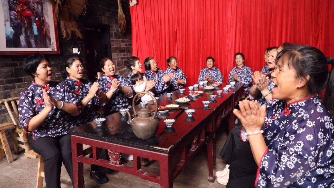 湖南省第八届艺术节嘉禾县重点节目专家艺术采风团来到晋屏镇雷公井村