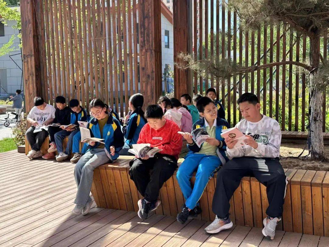 治平寺街社区联合新华书店,北方小学开展"阅读·与书同行,悦读·与书