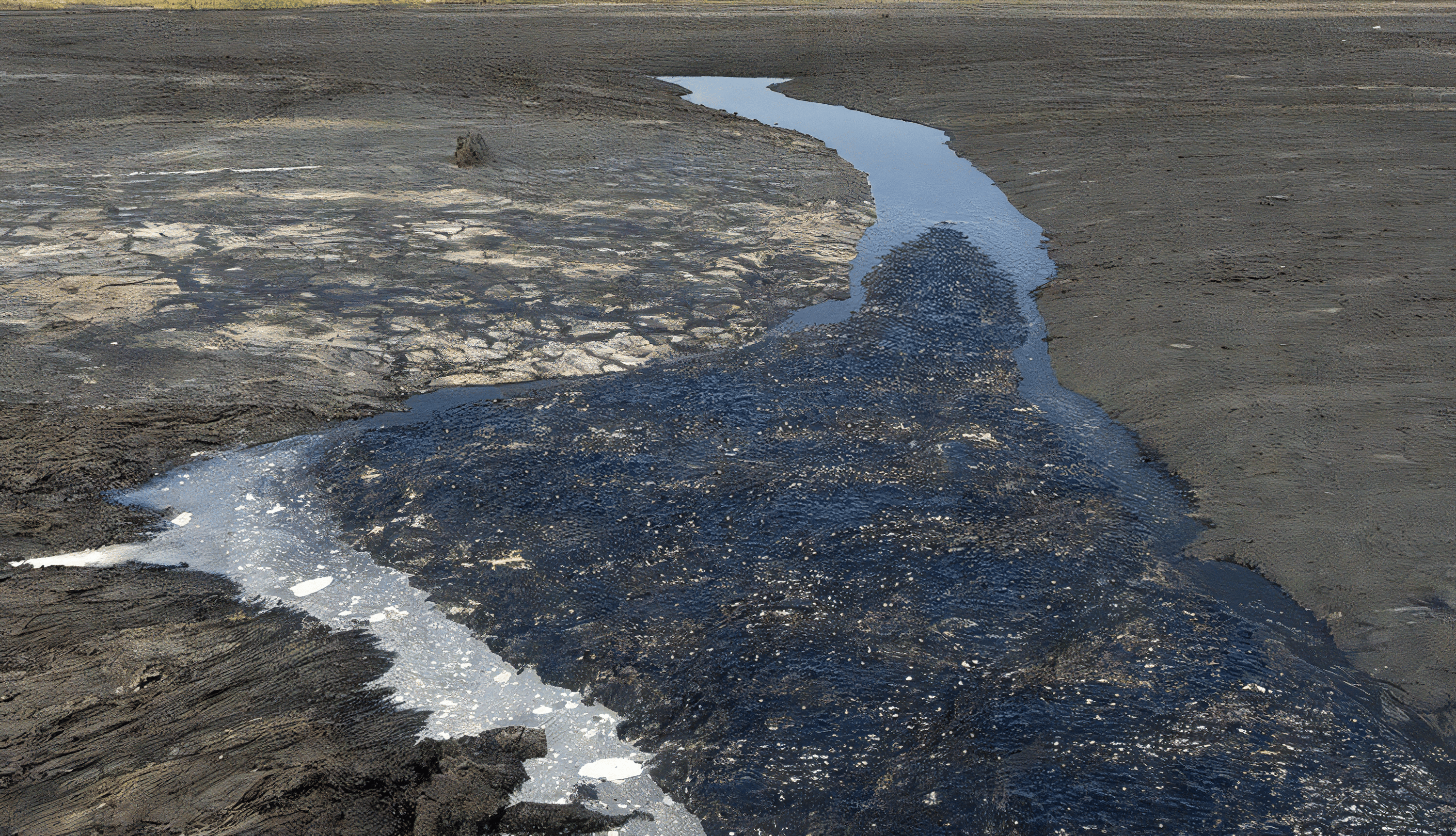 全球最大沥青湖:超1000万吨的天然沥青,开采200年也不会用完
