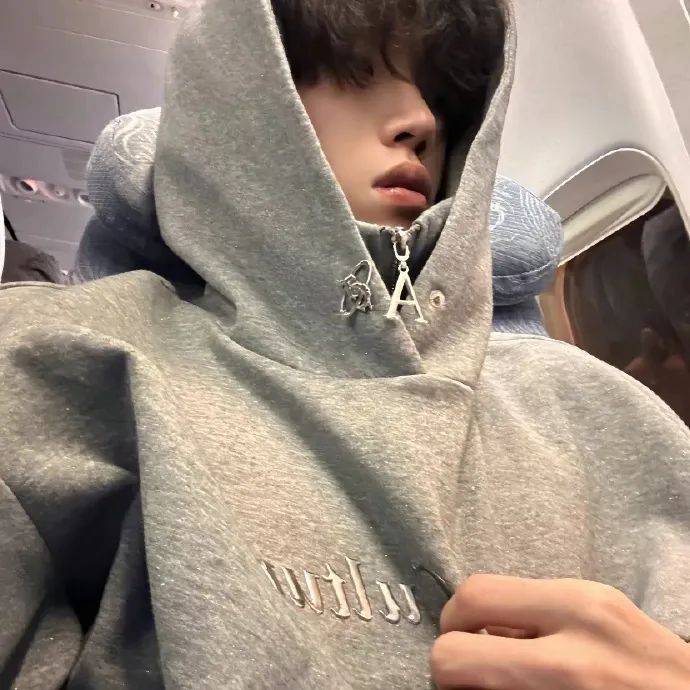 「宝藏头像」诗和远方 必有一个在路上