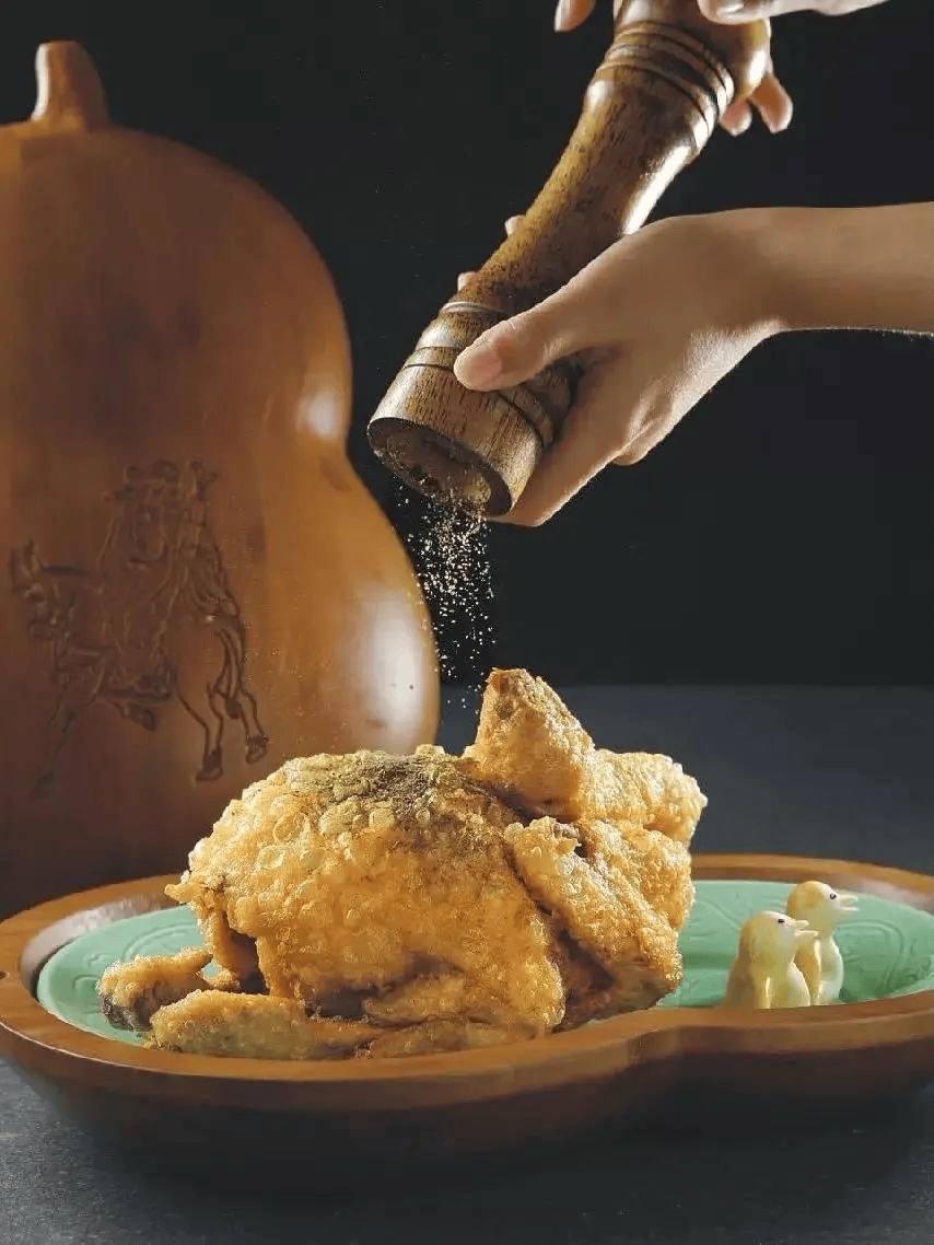 不夜城还推出多种春日茶饮竹筒奶茶甜而不腻牡丹花茶清香怡人一嗅一抿