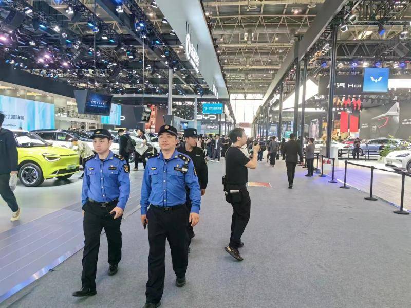 北京顺义城管保障第十八届北京国际汽车展