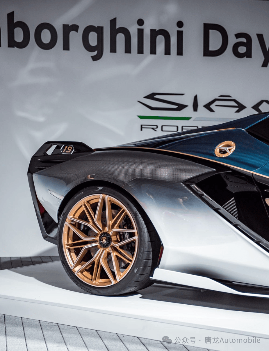 【这个配色真好看】兰博基尼sian roadster鉴赏