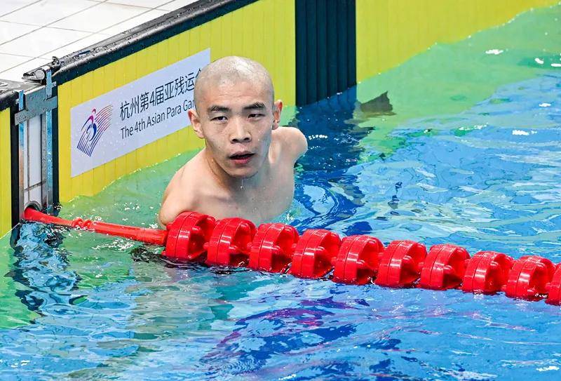 沧州00后小伙,全国表彰!他曾三破世界纪录,被赞"中国飞鱼"