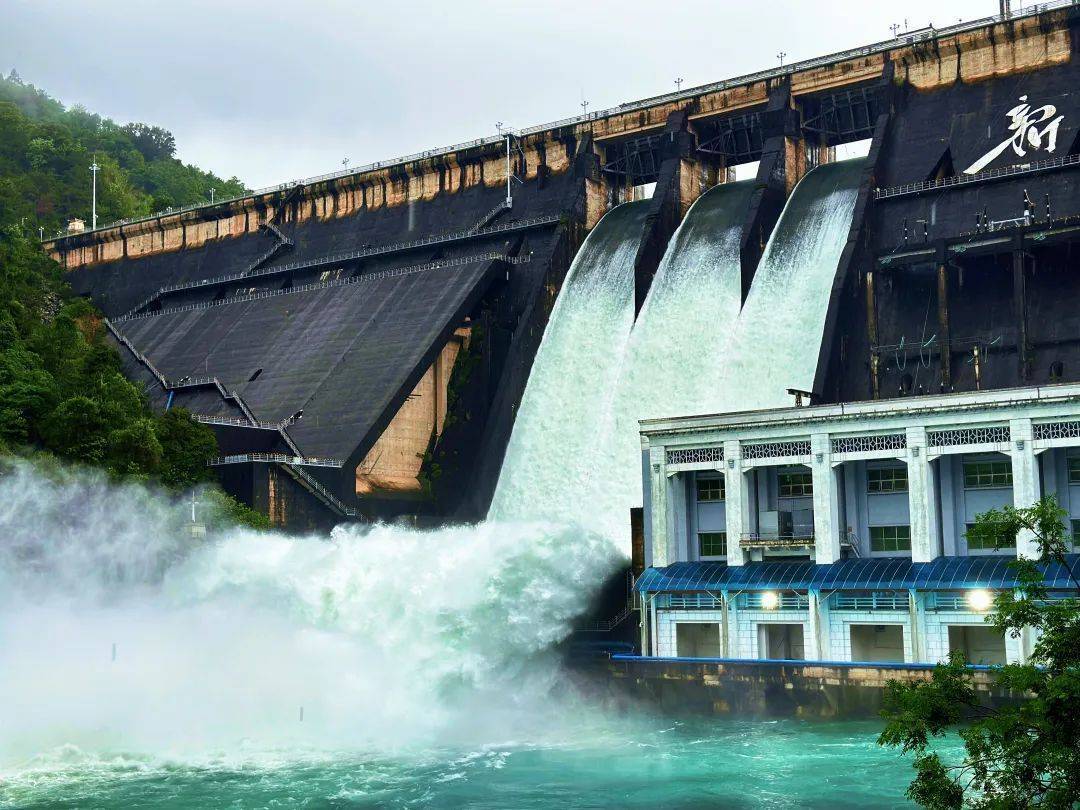 时隔18年,广东最大水库再次泄洪