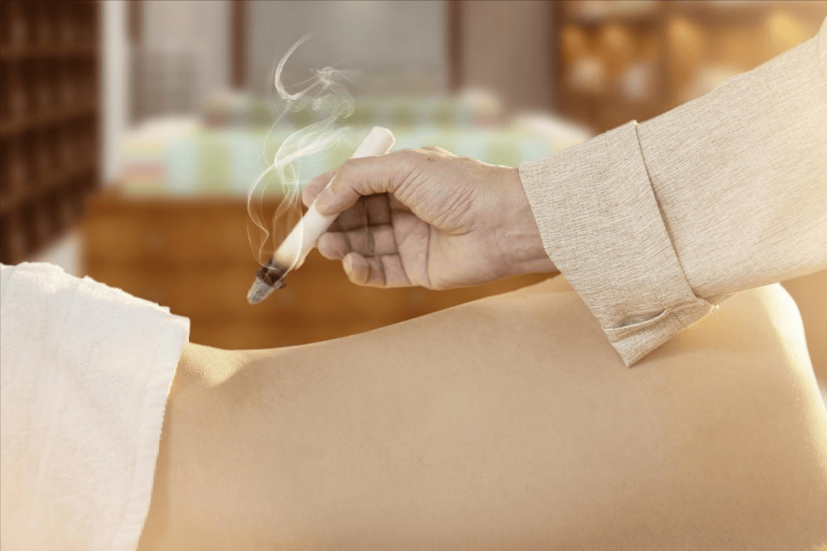 52岁大姐"虎口"艾灸,一月后体检,身体有没有改善?医生也好奇