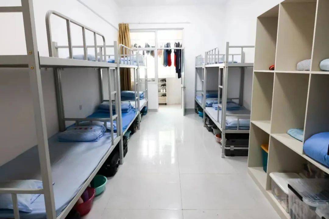 10夏津职专食宿夏津县职业中专学校实行准军事化管理宿舍管理军事化