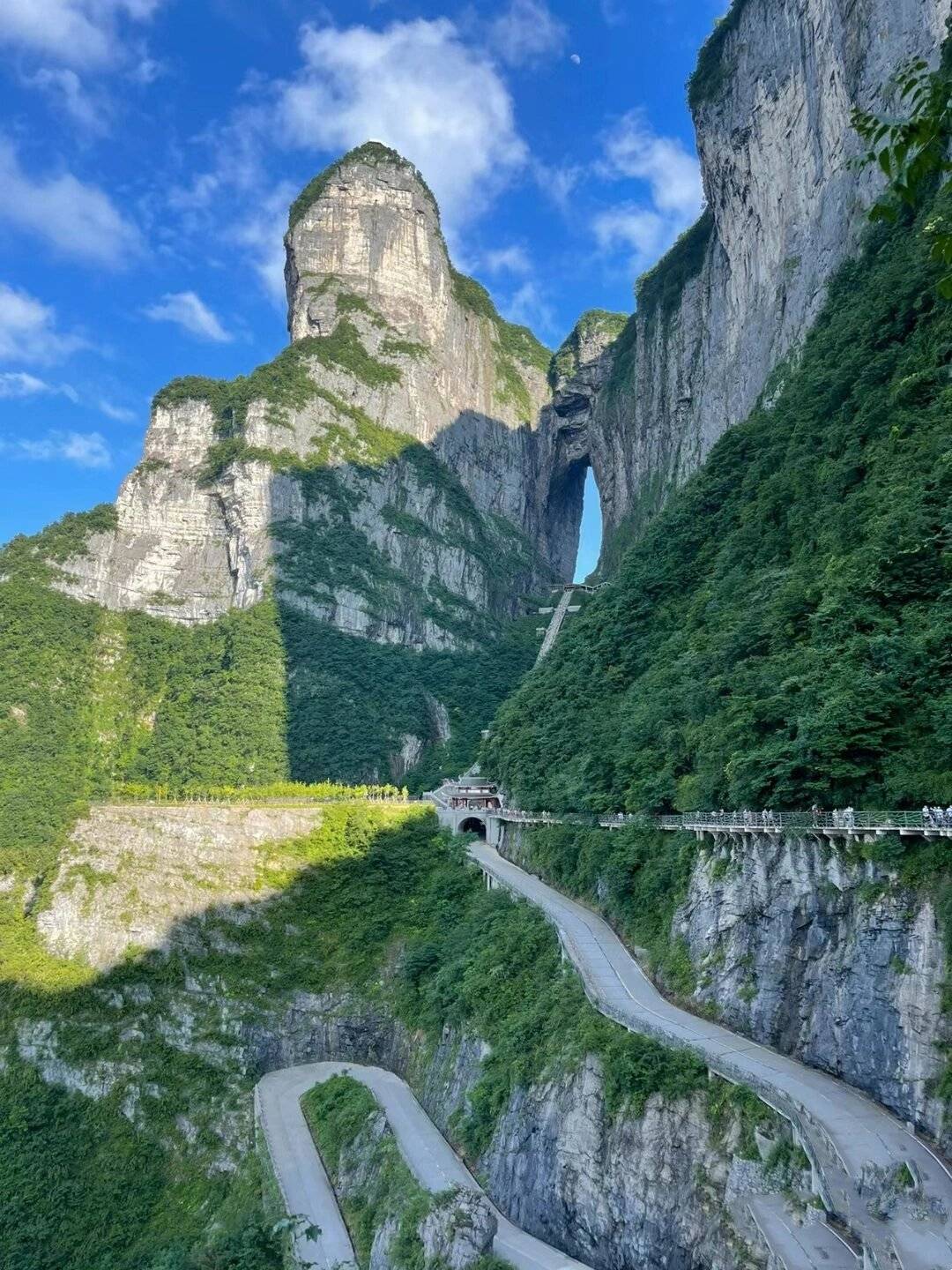 张家界市天门山旅游团地址 ,千万别错过