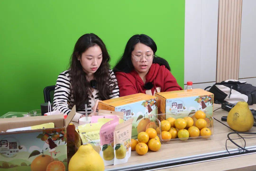 "这是我们青年的模样!