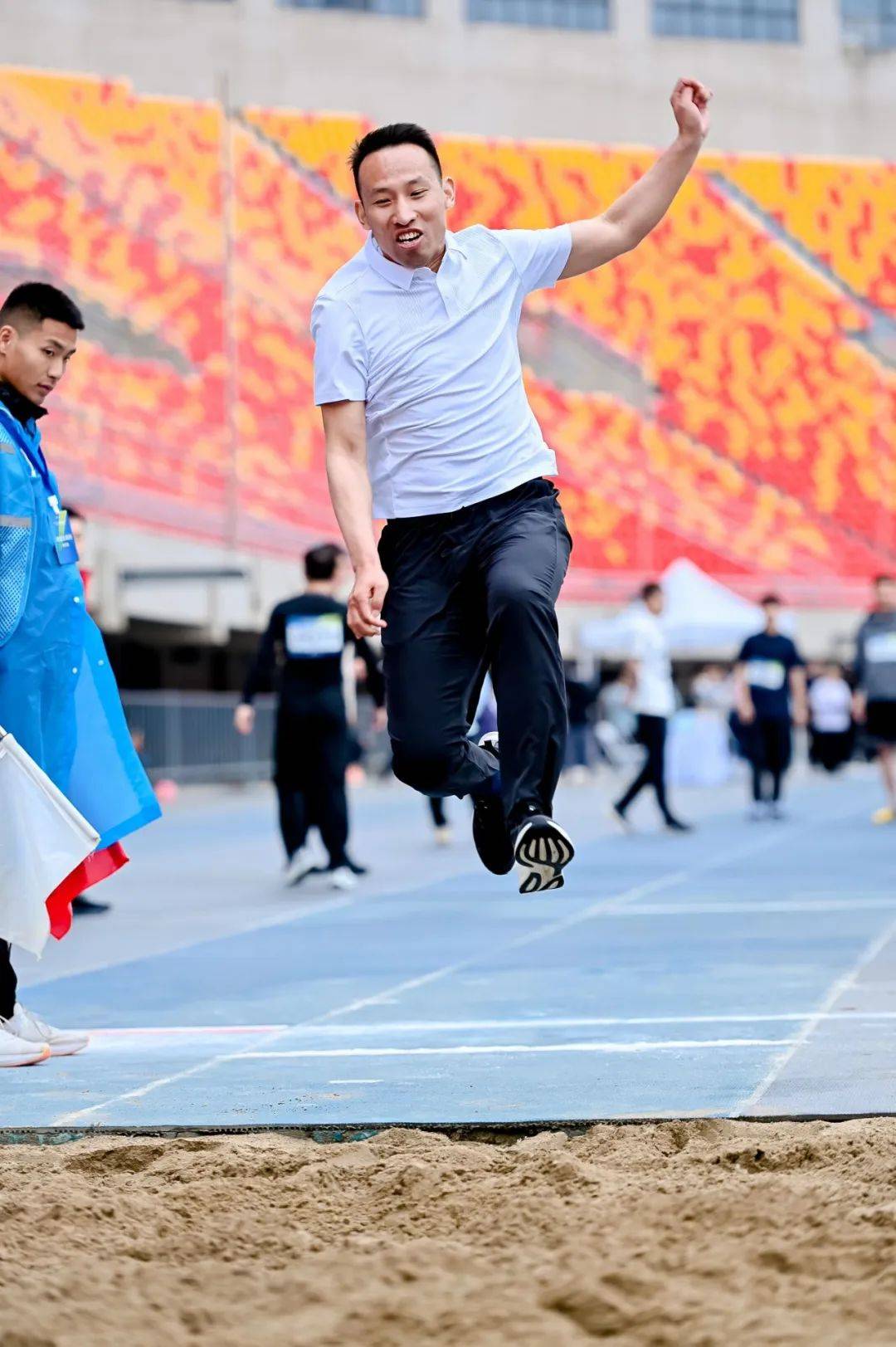 西安研究院举办第七届青年职工田径运动会