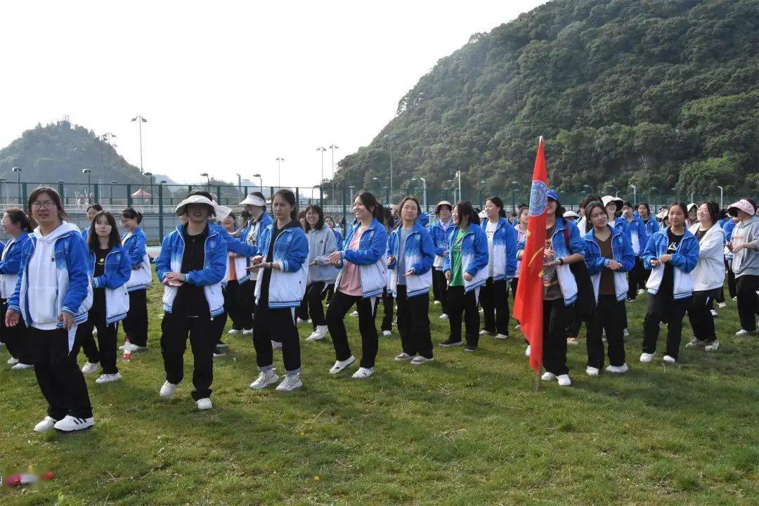 励志远足放飞梦想,砥砺前行共赴未来——安顺民中2024