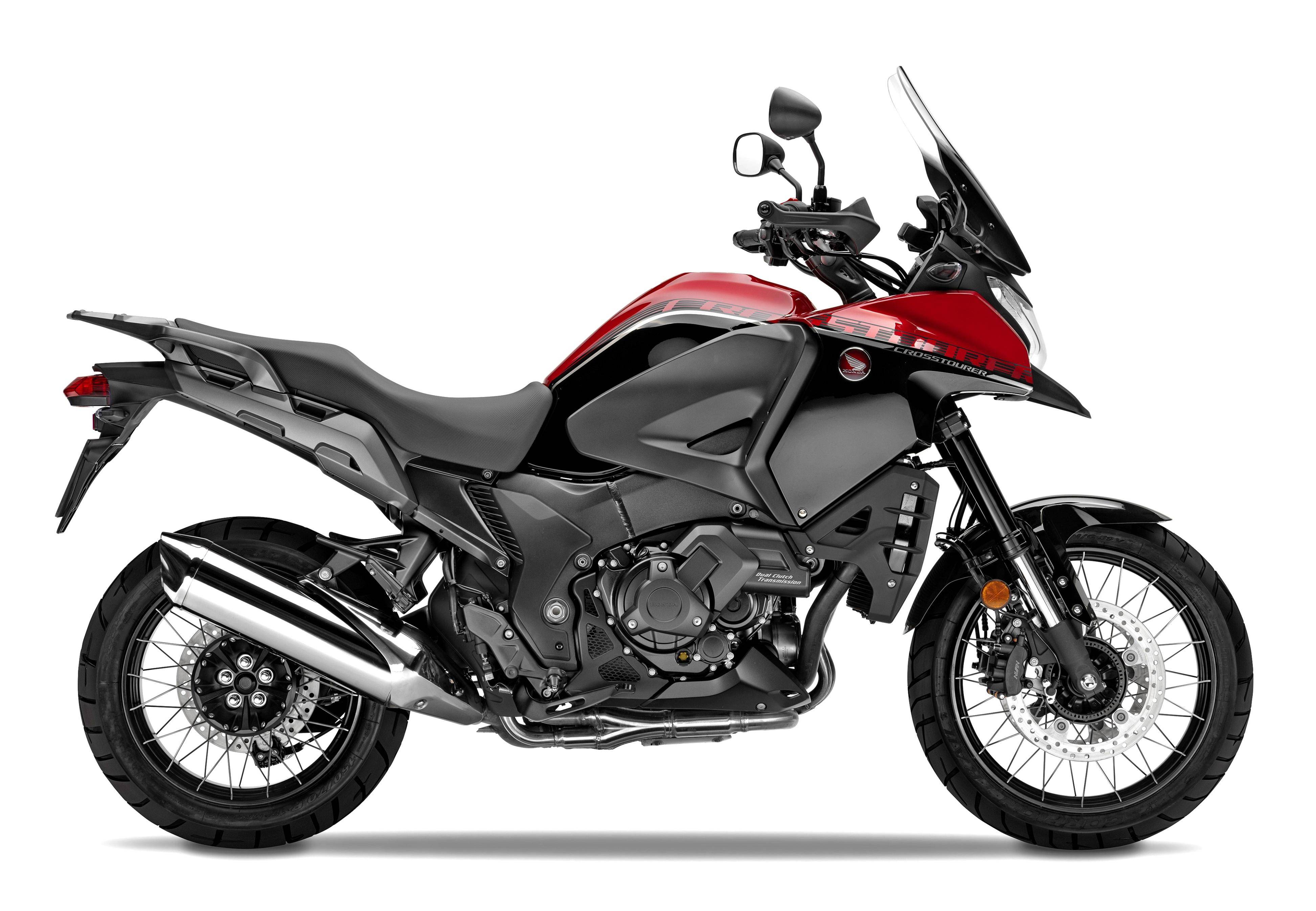 下面的图片,honda 2017 vfr800x crossrunner(资料图片).