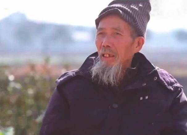 12年前,26岁女子嫁71岁老中医育一子,如今丈夫离世,母子俩怎样