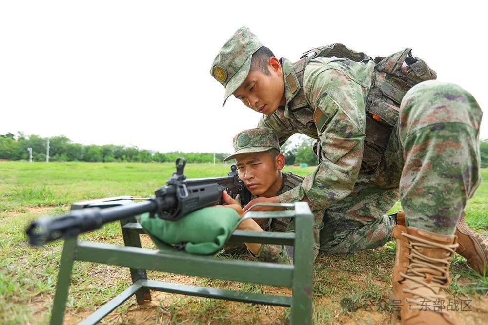 实弹射击,这个新兵班打出"全优" 2个满环