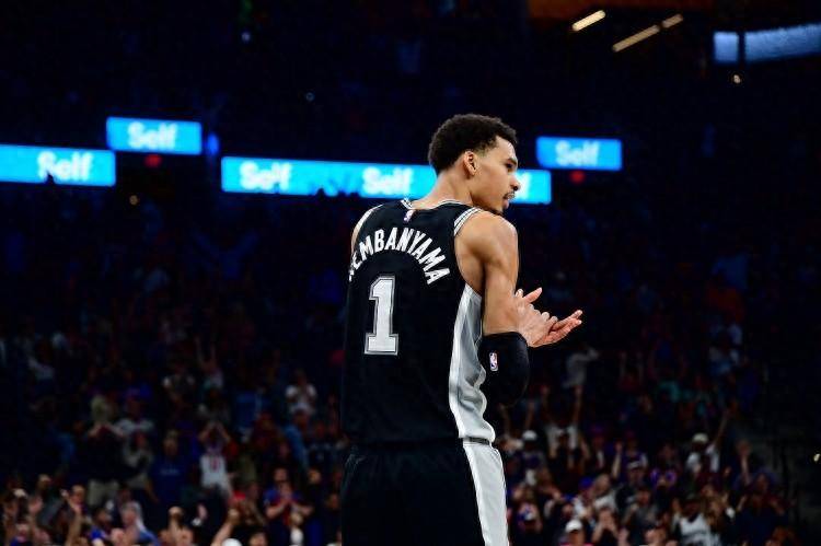 球迷对比文班亚马与其他新星数据争论联盟未来门面人选