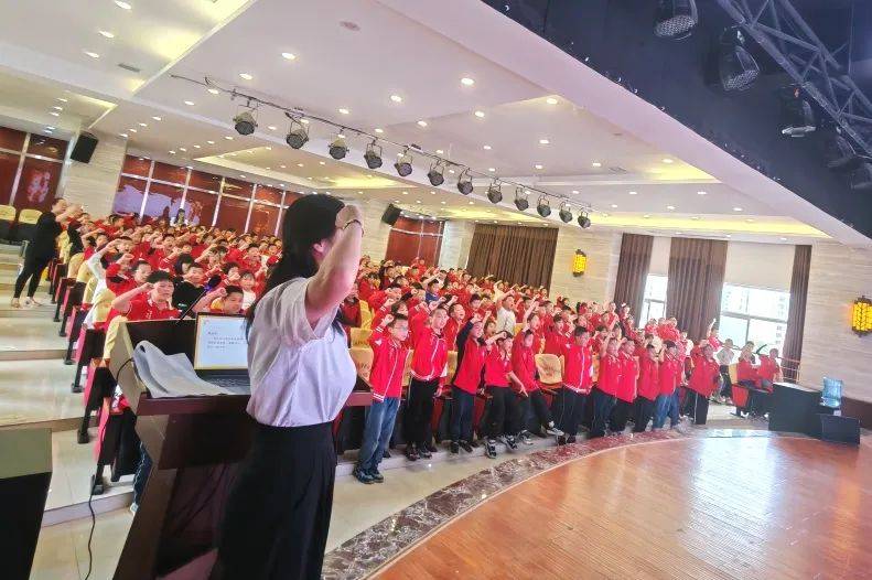 【校园动态】与法"童"行助成长——张澜学校开展防范校园欺凌专题培训