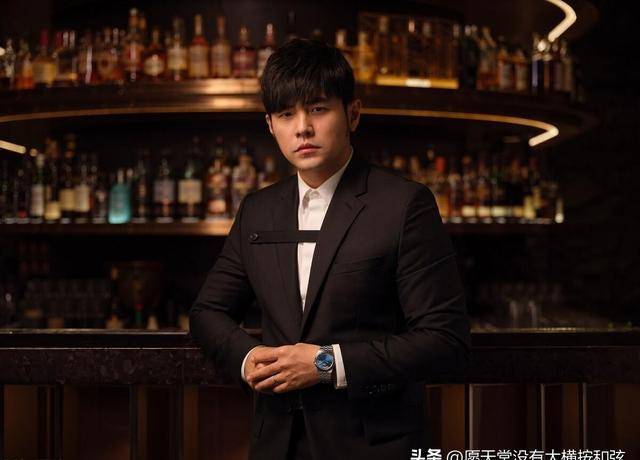 专业科普:周杰伦成功后,为何和最大功臣——钟兴民不合作了?