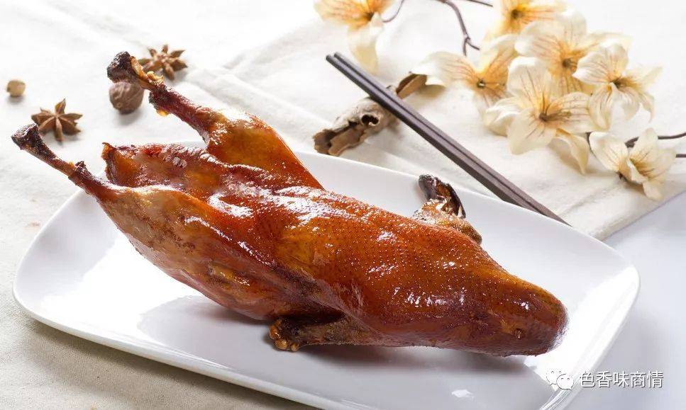 湖北影响最大的菜式是"北京烤鸭",现在几乎在湖北各个高档的酒楼饭店