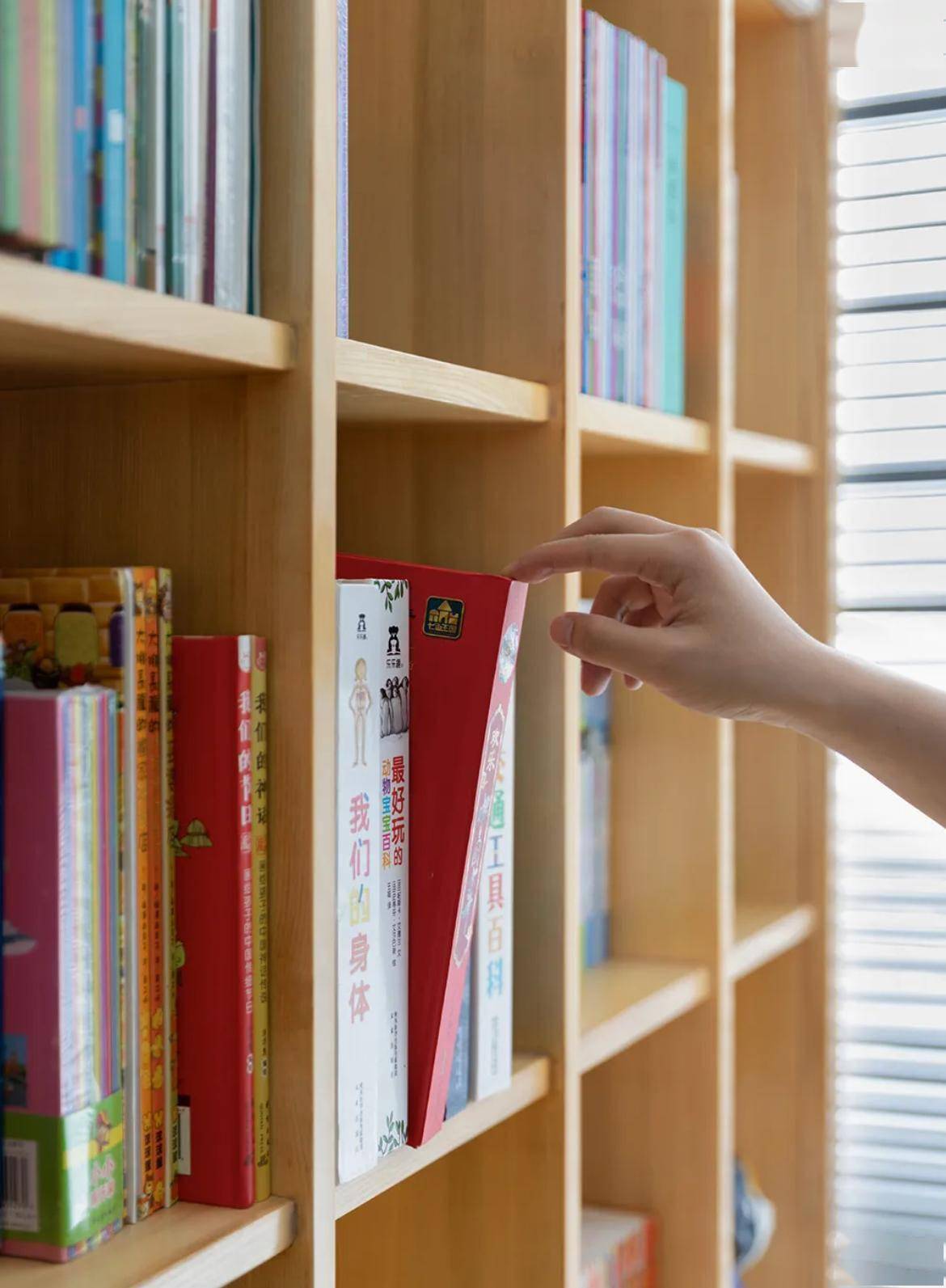 阳台只用来晾衣服就太可惜了,跟着网友这样做,美观实用又高级!