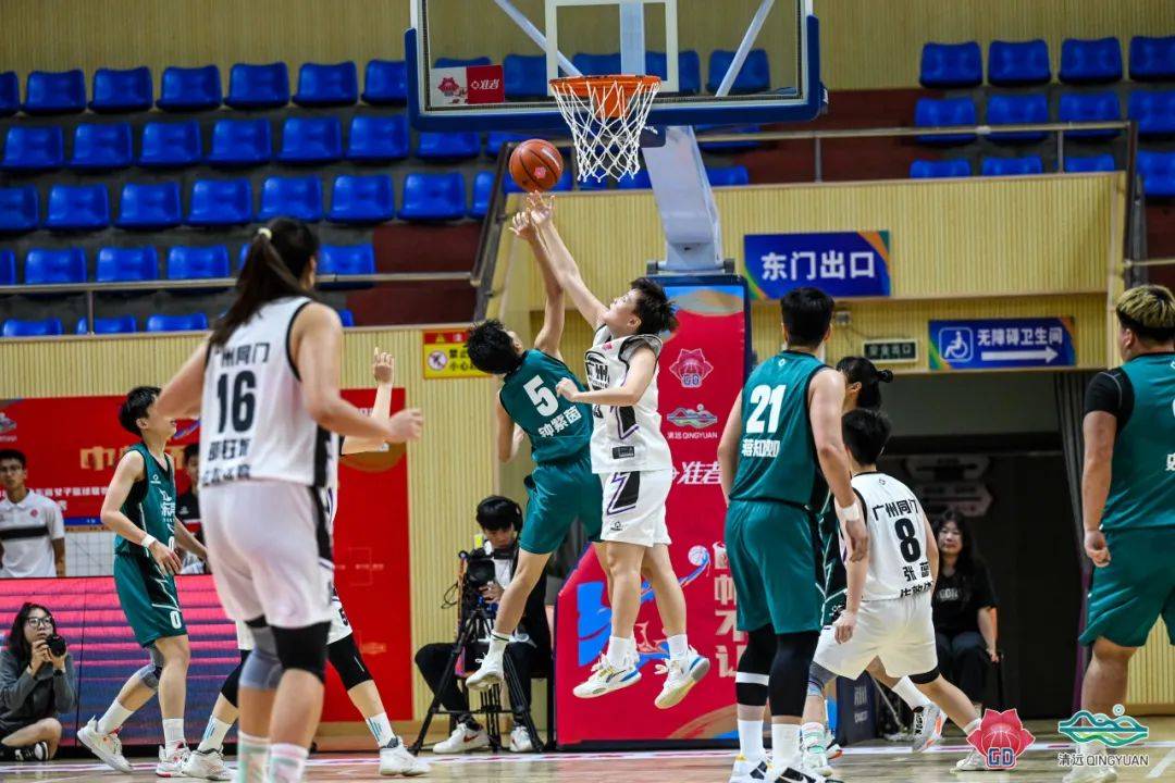 38 广州 vs 东莞 110向下滑动查看深圳15号周彤23分6篮板2助攻,珠海7