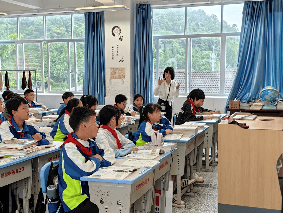 结对帮扶聚合力 携手共进促成长