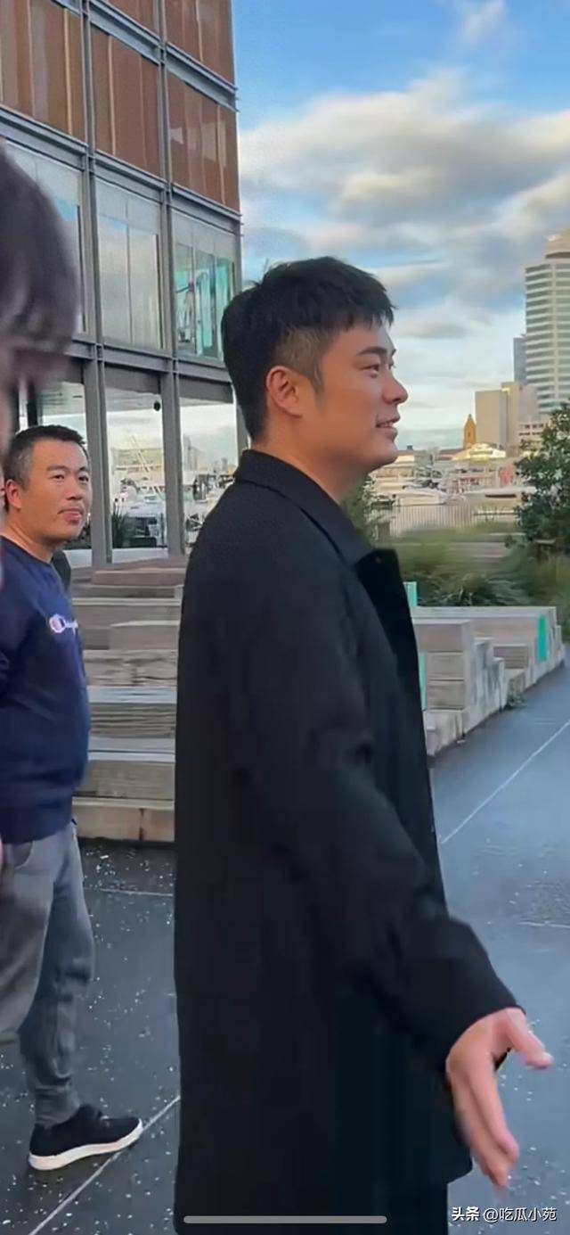 新西兰偶遇陈赫!本人很高很白,比镜头里要瘦些,挺有明星范儿的