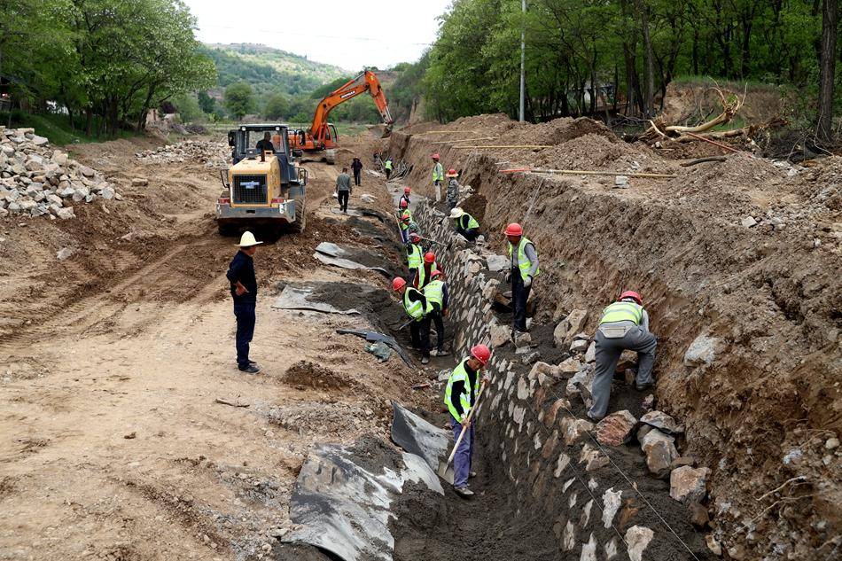 清水县贾川乡稠泥河山洪沟防洪治理工程冲刺收尾_河道_建设_项目