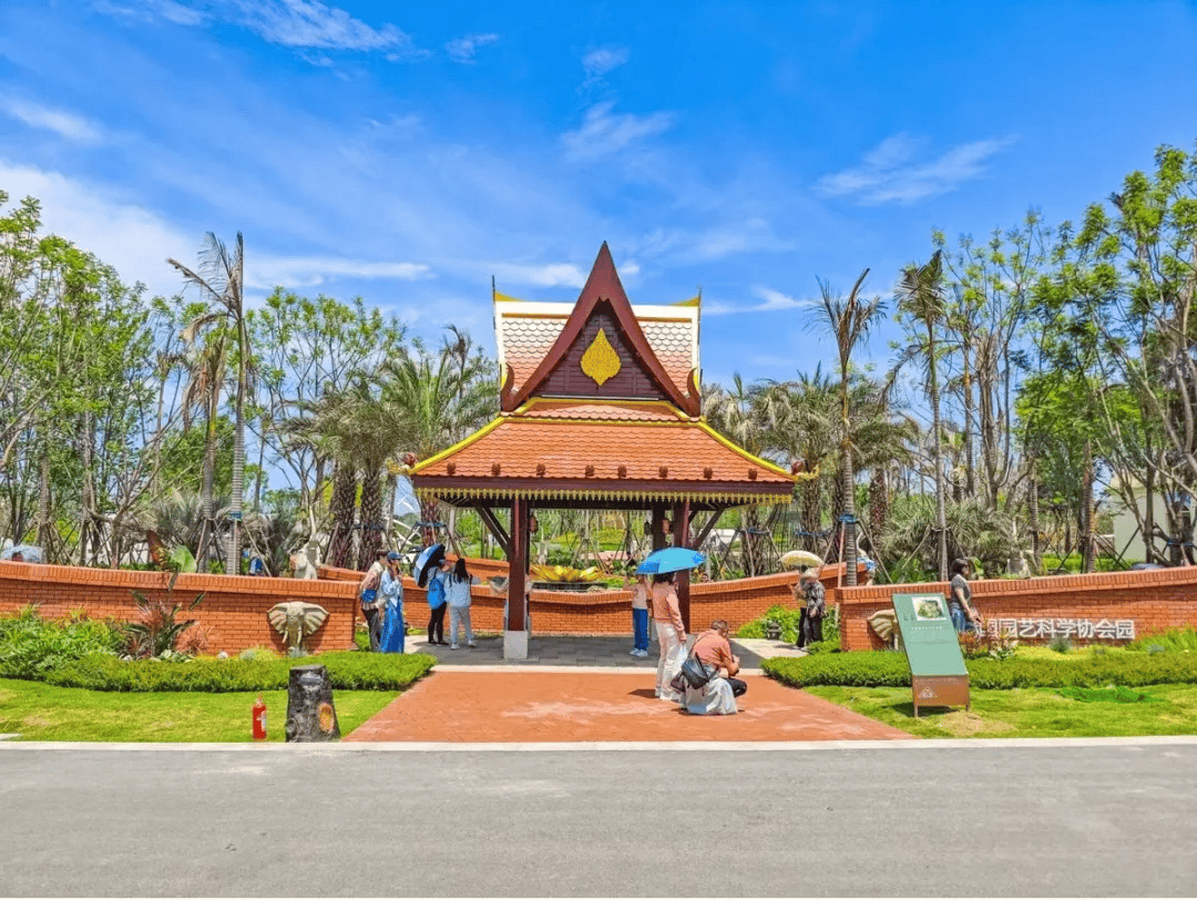 日本园摄影:袁义明莫桑比克园摄影:袁义明加拿大图腾柱摄影:张翔升