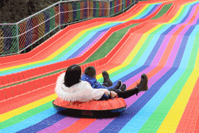 赤峰嗨乐堡无动力乐园 野人表演 蝴蝶放飞 超人打怪