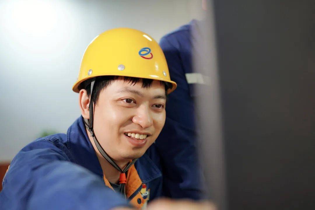 技能引领 匠心传承 | "韶钢首个"创新工作室迎来第二代领衔人