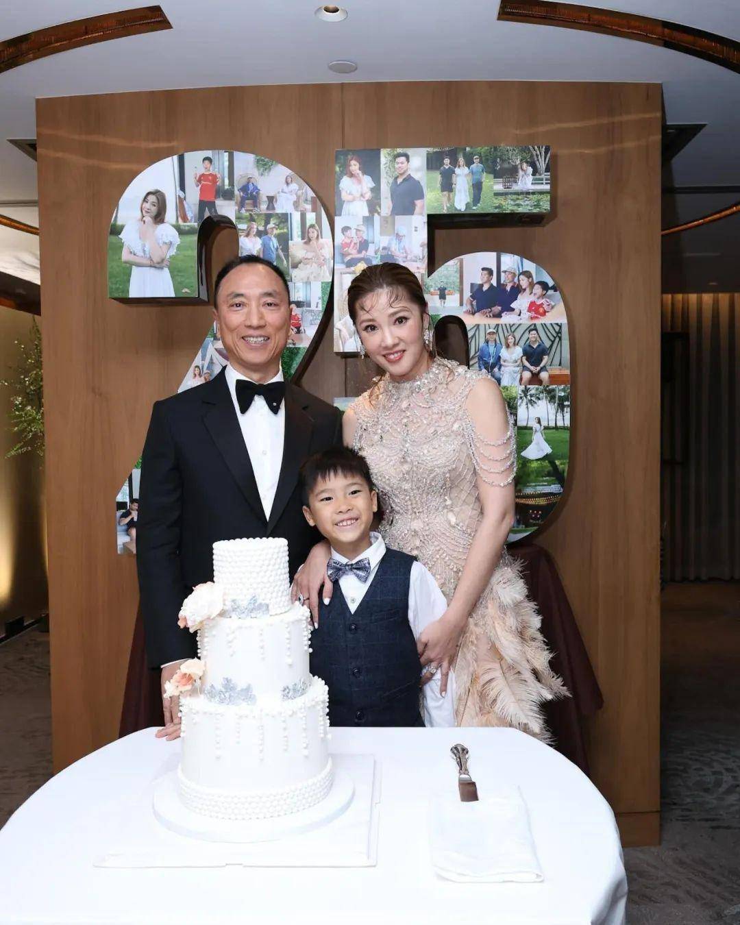 50岁前港姐冠军未曾拍剧好遗憾,曾与同届港姐上演两女争一夫_翁嘉穗